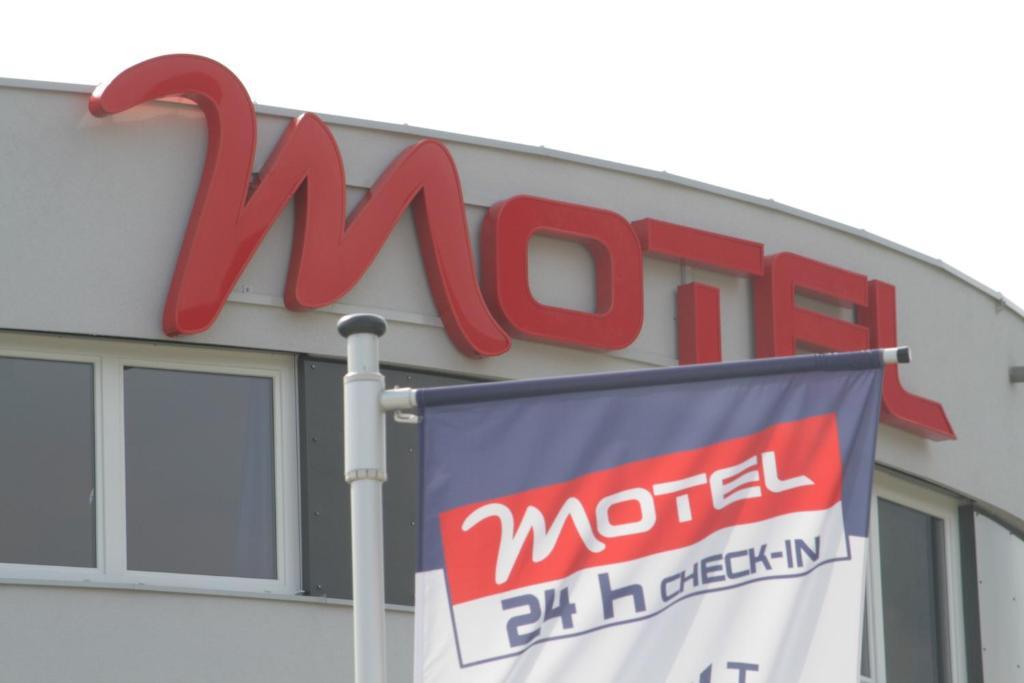 Motel Arbotel 24H Self Check-In Friesach  Exterior foto
